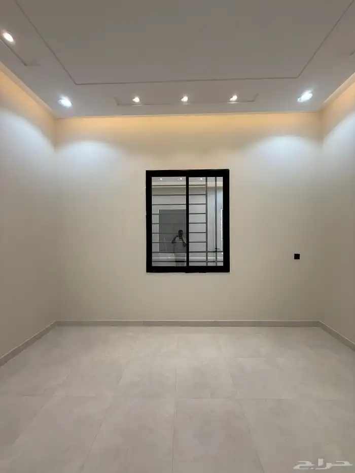 للبيع شقق ارضيه ببايكة سيارة شقق علويه بملحق ابها حي الزهور 25