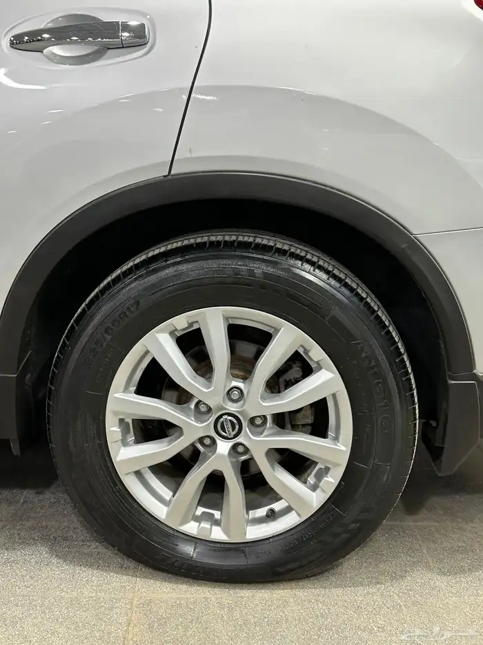 اكس تريل 2020 نص فل دبل لدى معرض(عبيد الرشيدي) 19