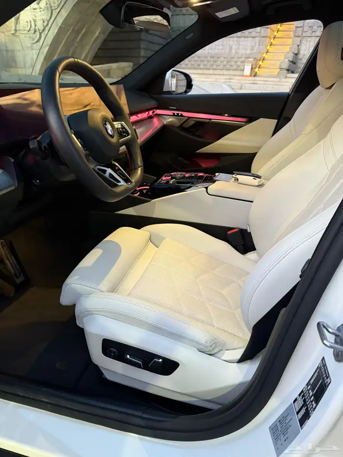 بي ام دبليو 520i 35