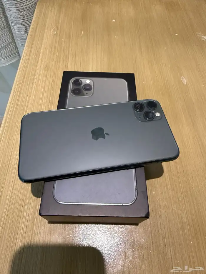 ايفون 11 برو ماكس شبه جديد 3