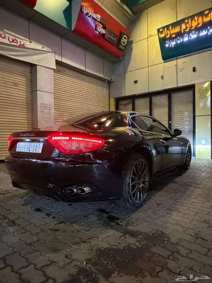 مازراتي جراند توريزمور اس 4.7 2012 المكينة الحمراء مصدومة 1