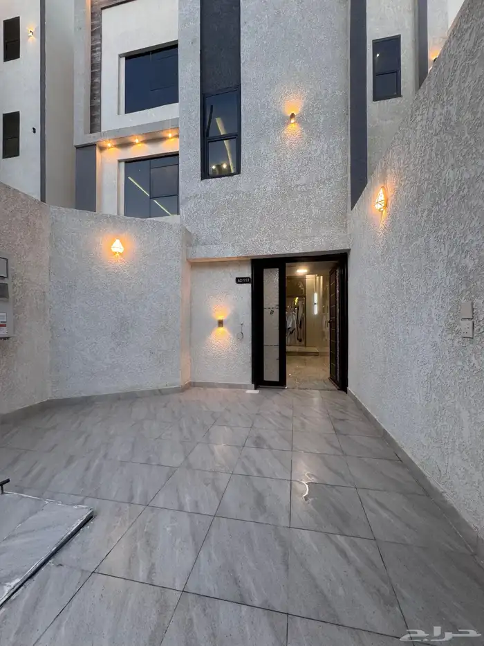 للبيع دور ثانى مع سطح مدخل مستقل مصعد مستقل من 600 الف ابها 2