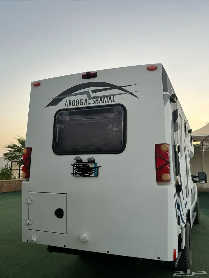 كرفان ( موتر هوم ) فورد F350 4