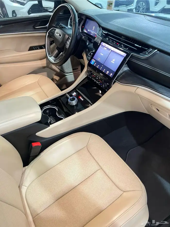 جيب جراند شيروكي 2022 ليمتد شبه جديد ( الوكيل بترومين ) 6