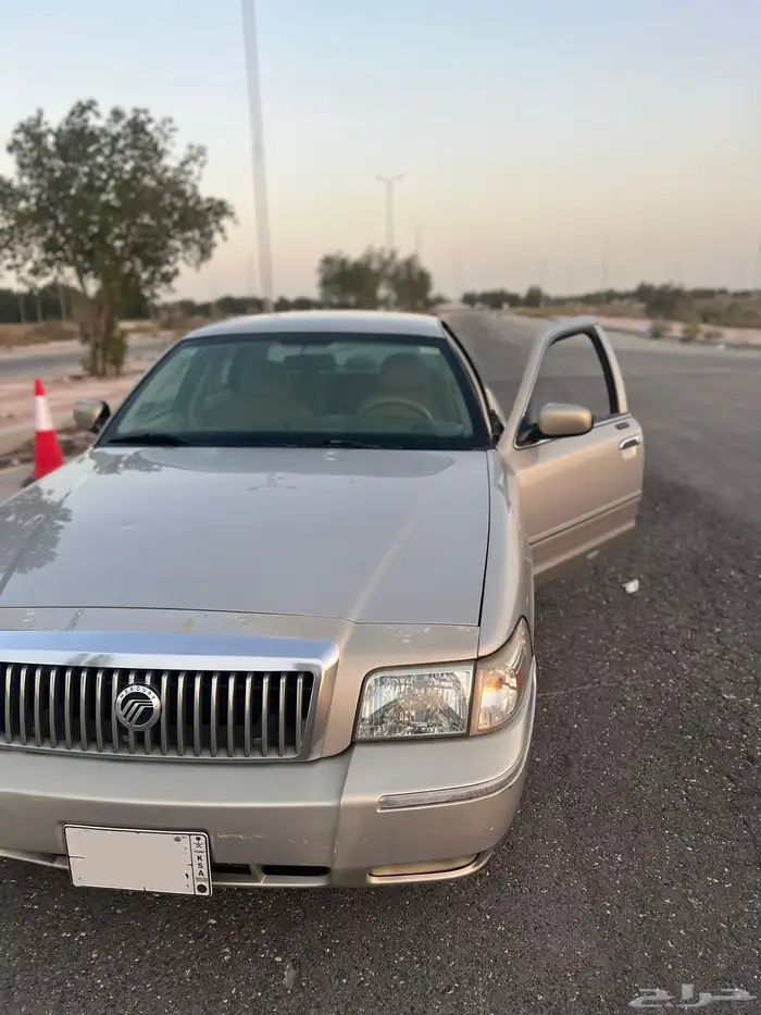 فورد جراند ماركيز 2010 فل نظيف مالك اول 38