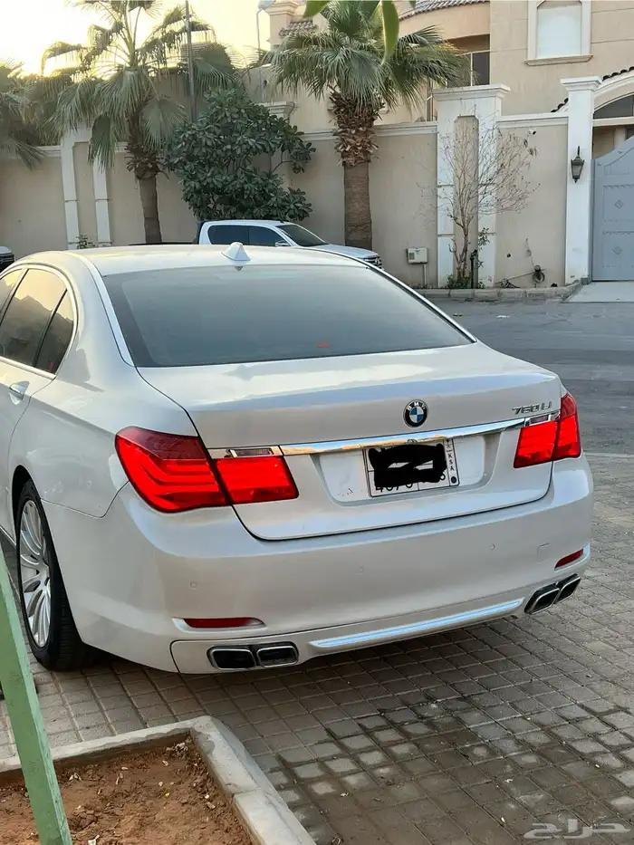 محول الى شكل ال760 من الوكالة bmw 730li 2011 1