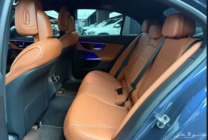 مرسيدس C200 2025 9