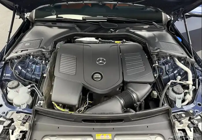 مرسيدس C200 2025 6