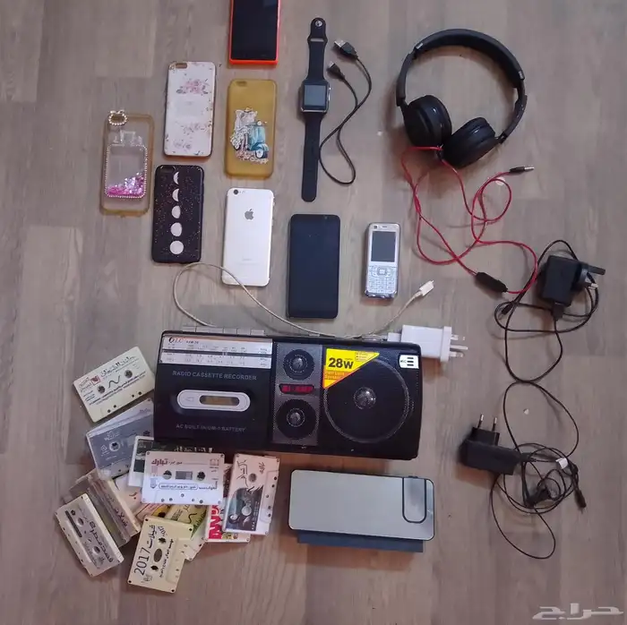 مسجل  ساعة ذكيه  جوال آيفون شغال6   سماعة أذن كبيره 0