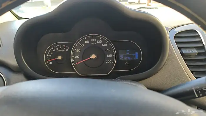 سيارة i10 للبيع 1