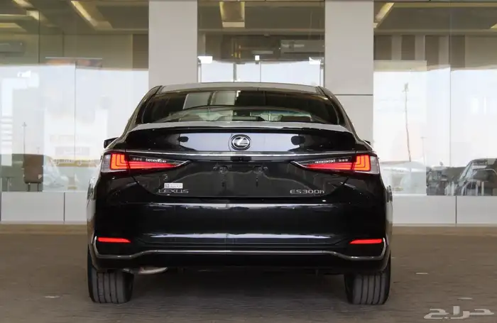 لكزس - ES300 Bh هايبرد - 2025 - نص فل - خليجي 3
