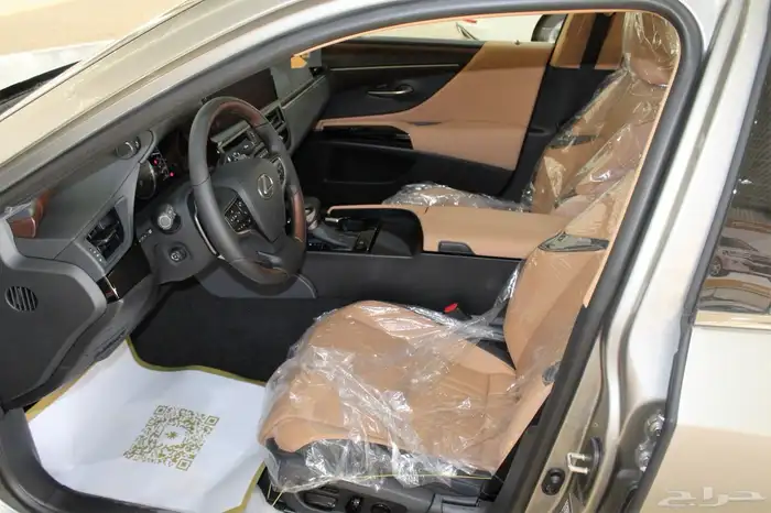 لكزس - ES250 لاكجيري - 2025 - نص فل - خليجي 17