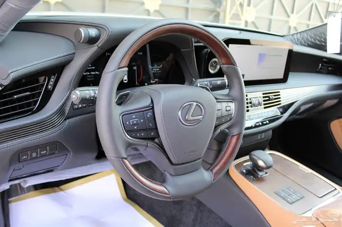 لكزس - LS500 برستيج - 2025 - خليجي 16