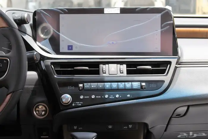 لكزس - ES300 Bh هايبرد - 2025 - نص فل - خليجي 13