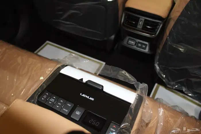 لكزس - ES250 لاكجيري - 2025 - نص فل - خليجي 23