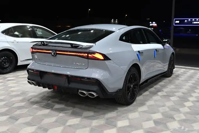 شانجان يوني في V اليت و سبورت 2026 37