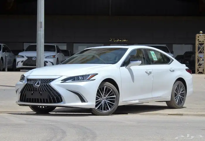 لكزس - ES300 Bh هايبرد - 2025 - نص فل - خليجي 6