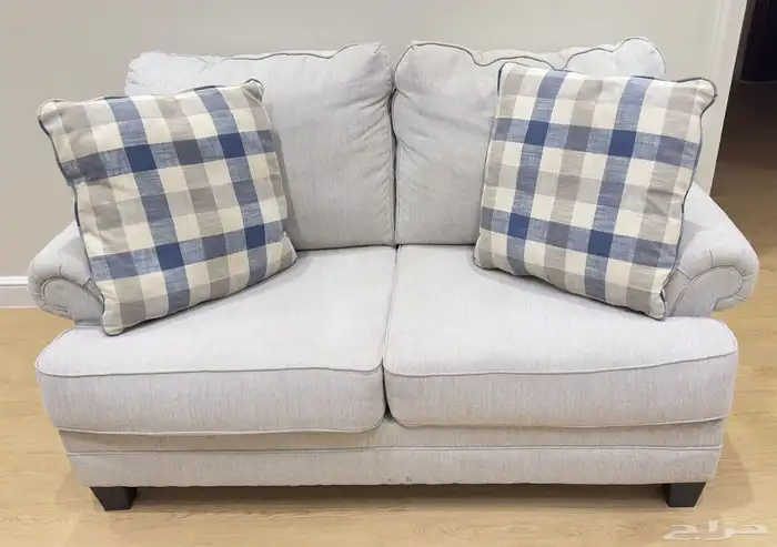 طقم كنب من آشلي امريكي للبيع 3