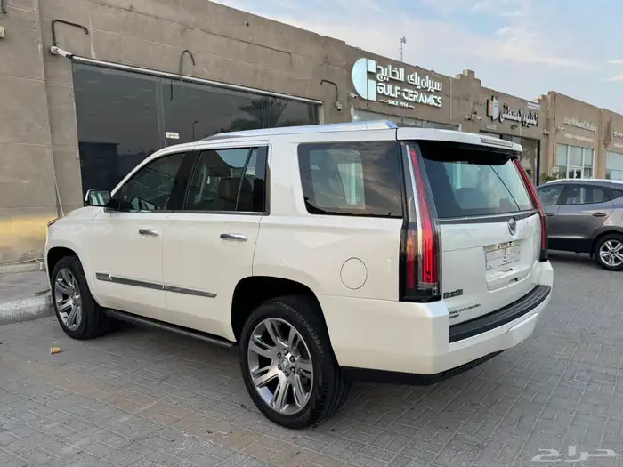 للبيع اسكاليد قصير فل كامل دبل 2