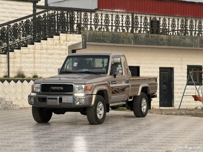 شاص موديل 2019 اللون ذهبي ممشاه 132000 شرط بدي ومحركات 5