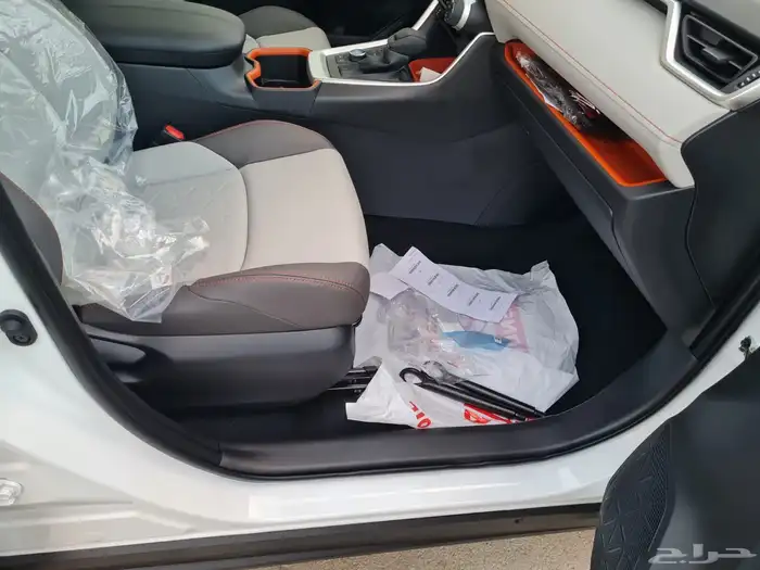 تويوتا راف 4 فل كامل 2.5 ADV 2025 5