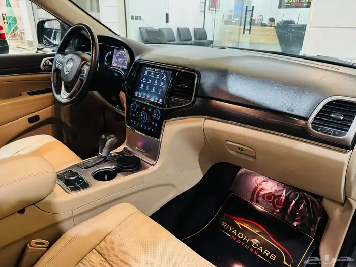 جراند شيروكي 2020 ليمتد ( عرض خاص ) 5