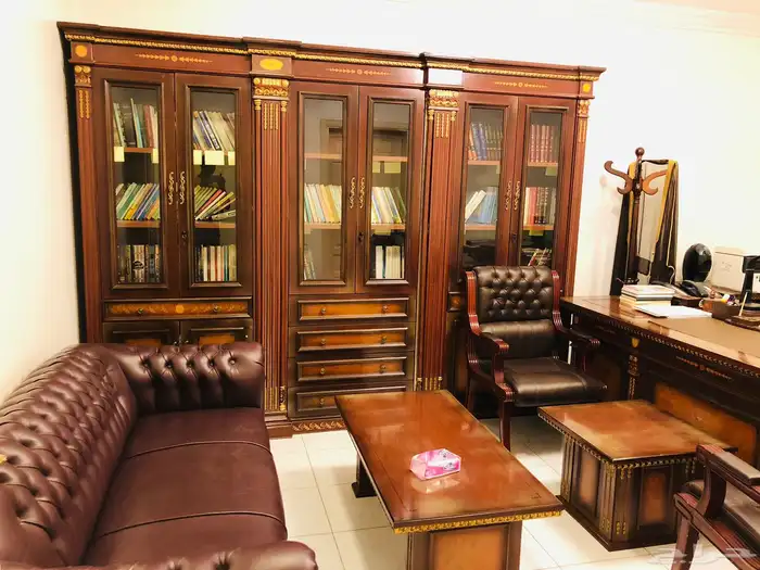 مكتب ملكي فاخر للبيع 2