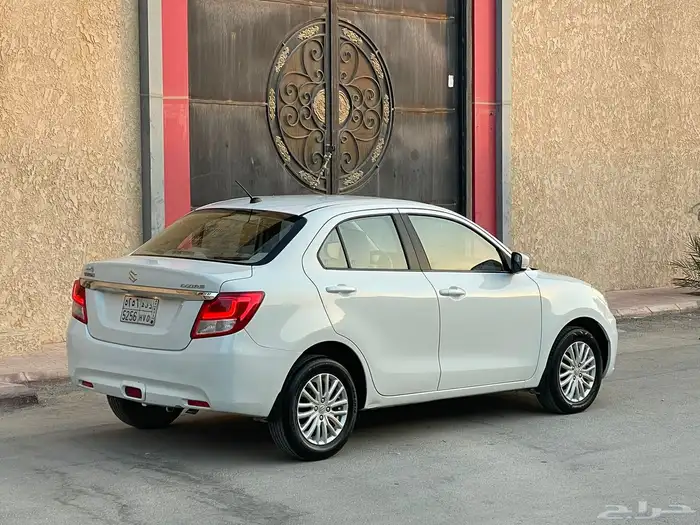 سوزوكي ديزاير 2022 3