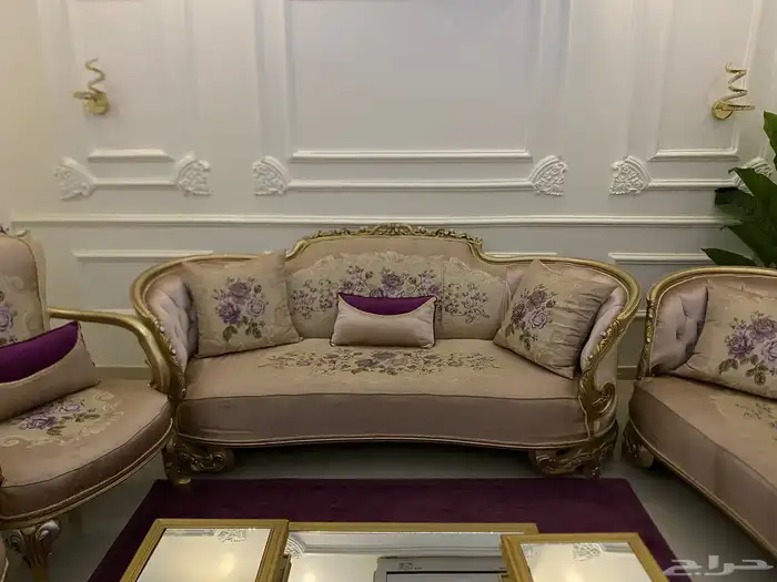 كنب مجلس مع الستاره والطاولات والسجاد بدون المكيف 4