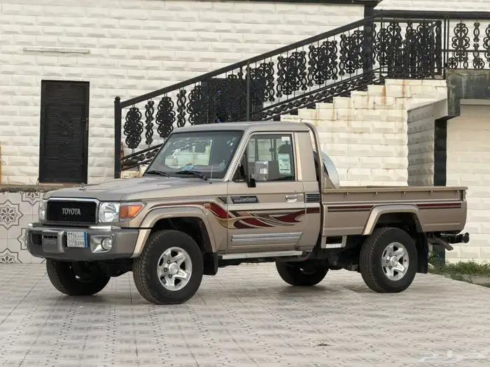 شاص موديل 2019 اللون ذهبي ممشاه 132000 شرط بدي ومحركات 2