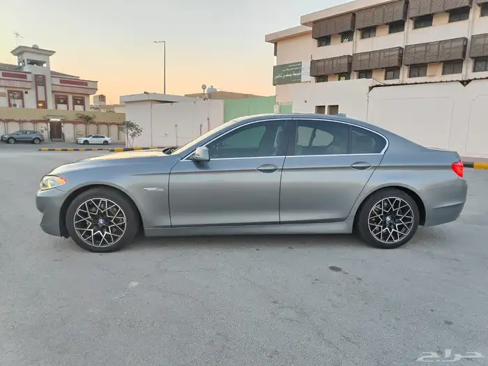 للبيع بي ام دبيلو 2013 سعودي 17