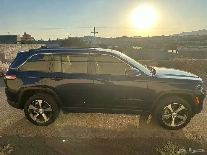 جيب جراند شيروكي 2023 ليمتد بلس 3