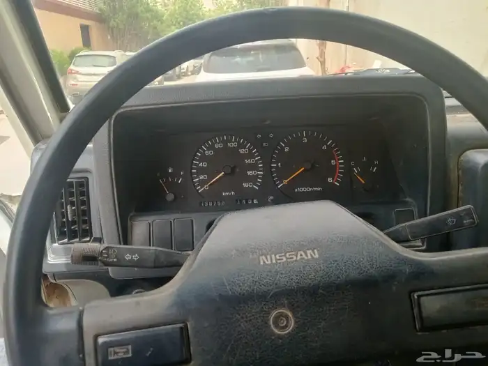 للبيع نيسان شاص بنزين موديل 1997 6