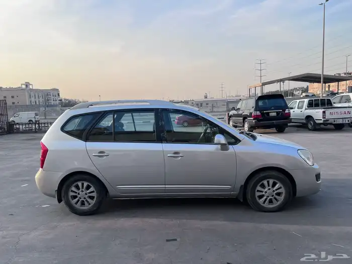 كيا كارينز 2013 2