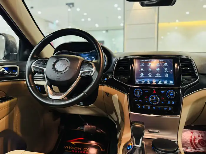 جراند شيروكي 2020 ليمتد ( عرض خاص ) 7