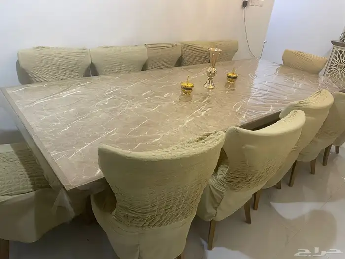 طاولة طعام كبيرة للبيع 0