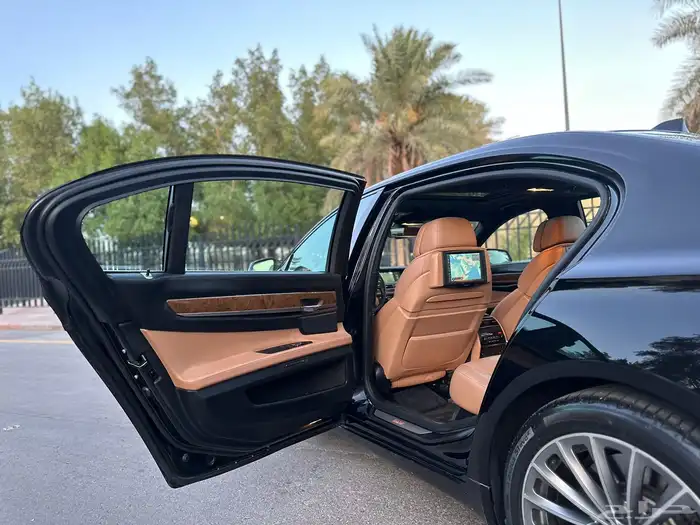 بي ام دبليو750il 36