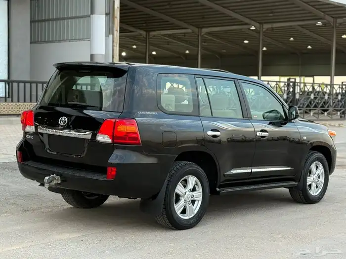تويوتا - لاند كروزر - 2009 - جير عادي - وكاله 7