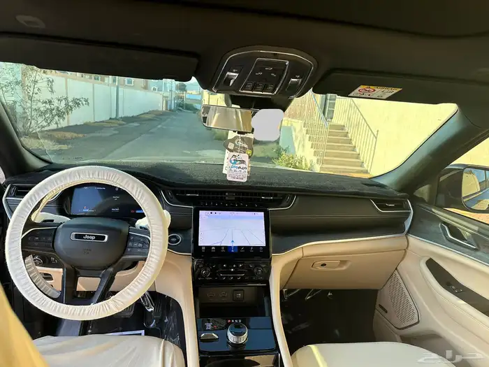 جيب جراند شيروكي 2023 ليمتد بلس 11