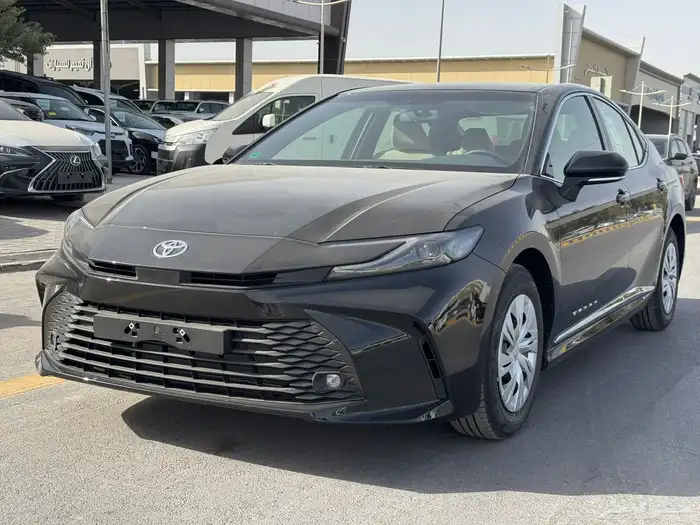 كامري E طيس ألساير أسود 2025. بالكاش والاقصاد 0