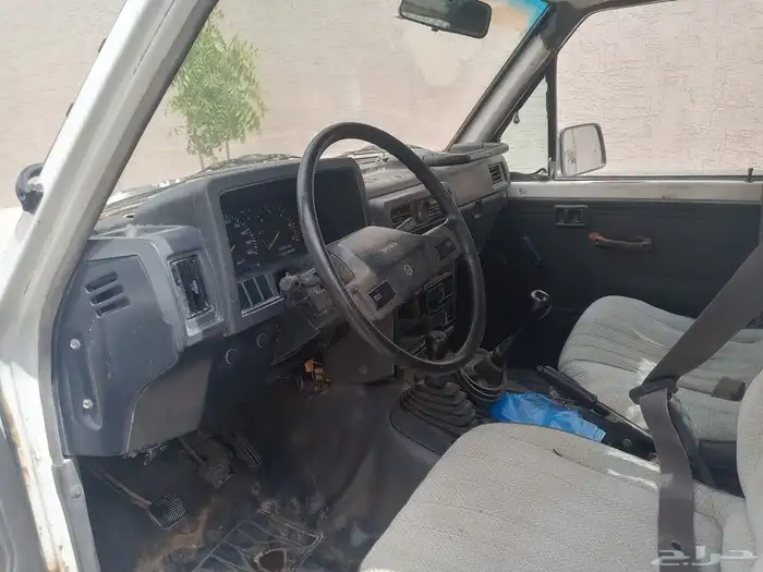 للبيع نيسان شاص بنزين موديل 1997 4