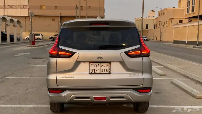 مستبيشي اكسباندر 9