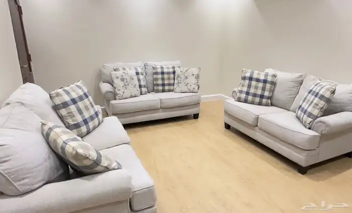 طقم كنب من آشلي امريكي للبيع 2