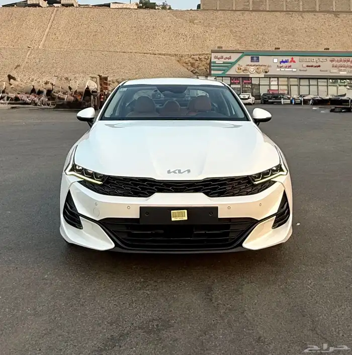 كيا K5 ( بنزين ) 2022 فل كامل بدون بانوراما 1