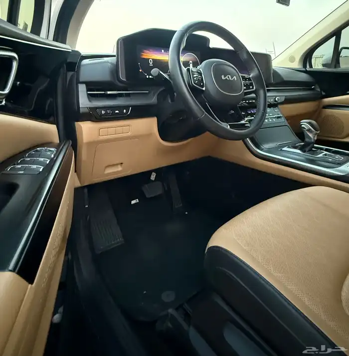 كيا كارنفال 2023 ( بنزين ) نص فل شبه جديدة 18