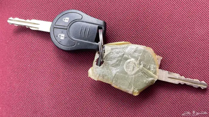 نيسان- ددسن-2013-غمارتين- GL-بنزين- بدون دبل- مخزن 37