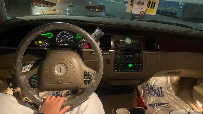 لينكون تاون كار 9