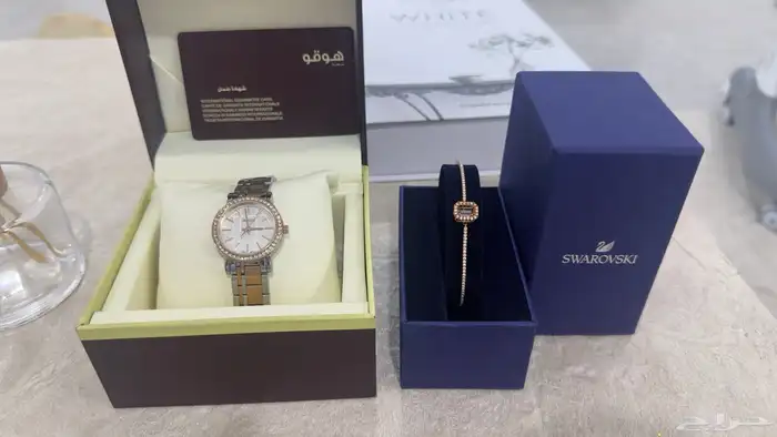 للبيع سوارة سوارفسكي وساعة من كارديال 0
