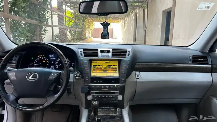 لكزس LS460 2010 13