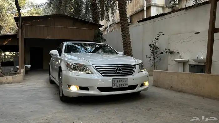 لكزس LS460 2010 1